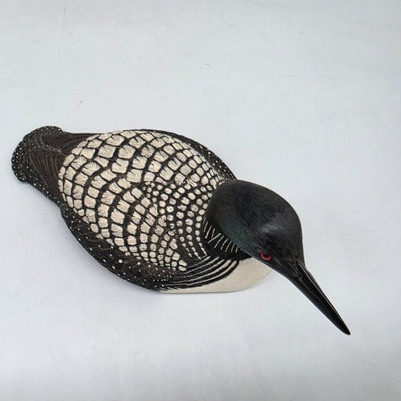Handcrafted Common Loon Wildlife Figure Detailing Jennings Decoys 10" - Picture 6 of 10